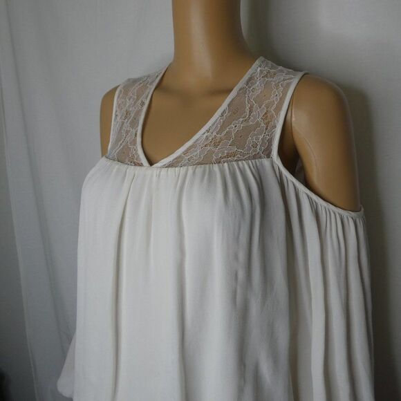 Parker Joanie Cold Shoulder Blouse Lace Billow Sleeve V Neck White Medium Top - Picture 2 of 11